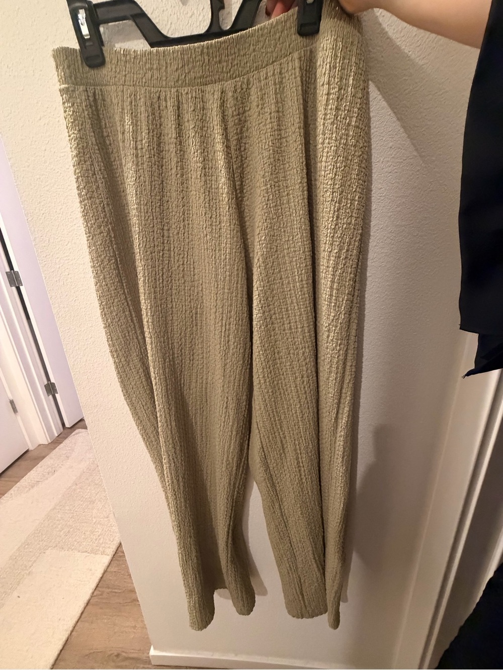 a new day Textured Wide-Leg Pants in Olive